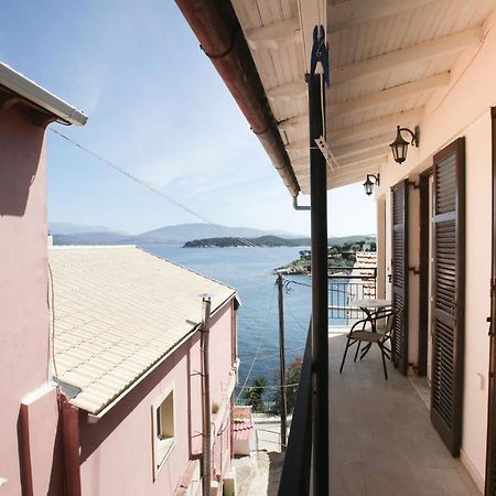 Gabriela'S Seaside House Villa Kassiopi Exterior foto