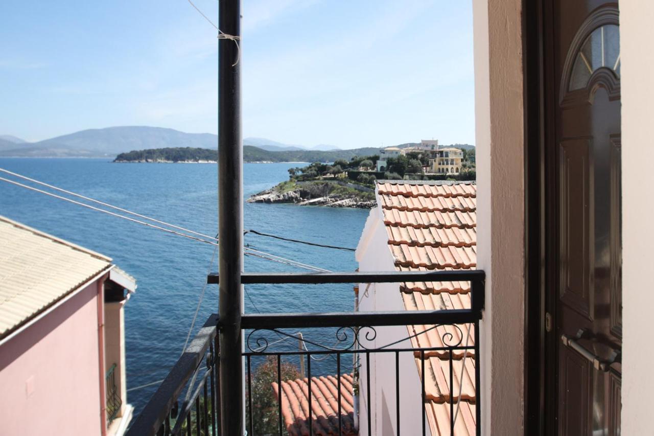 Gabriela'S Seaside House Villa Kassiopi Exterior foto